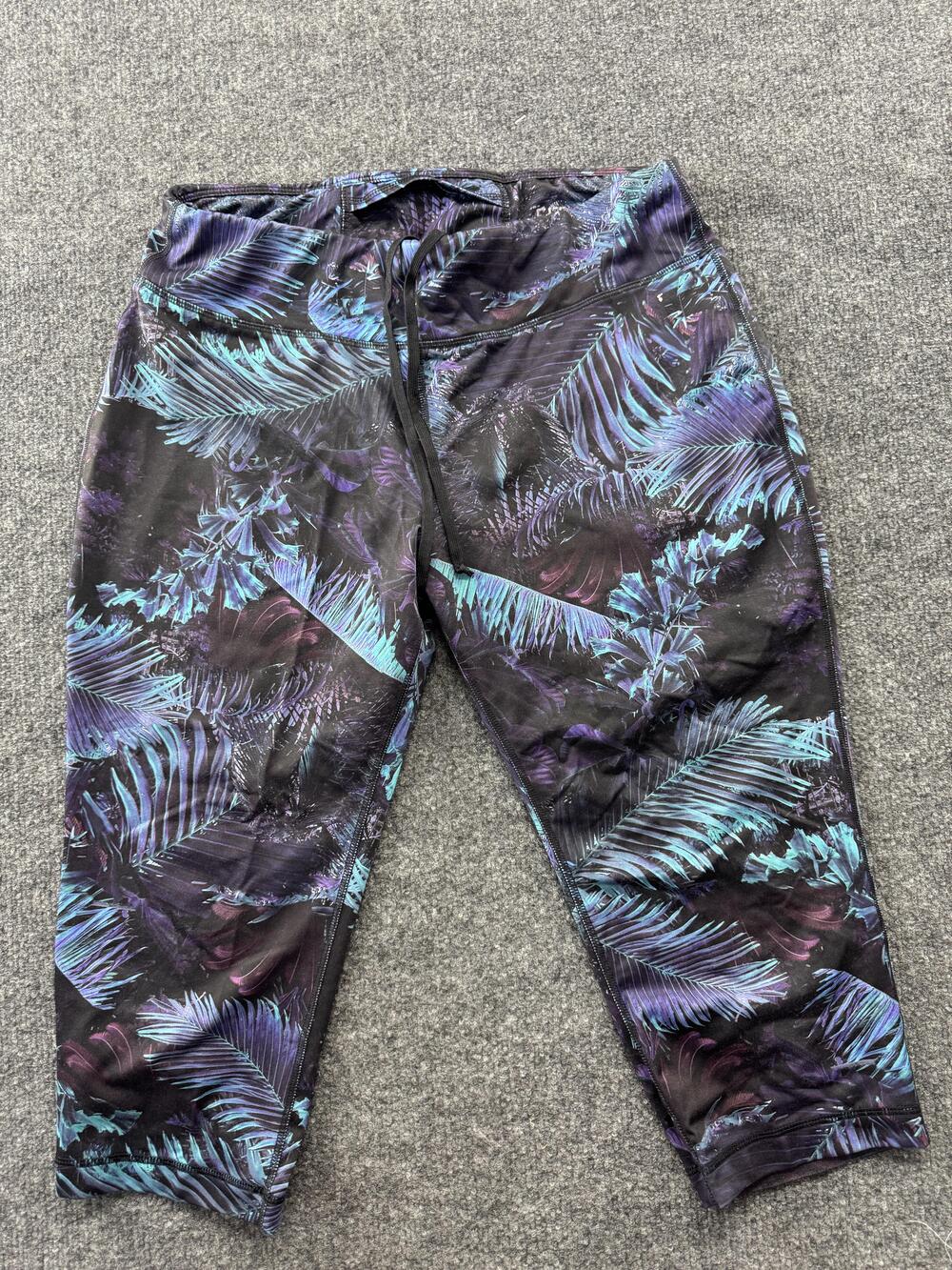 Danskin Now Capri Leggings Womens Large Multi Tropical Palm Print Dri-More Yoga